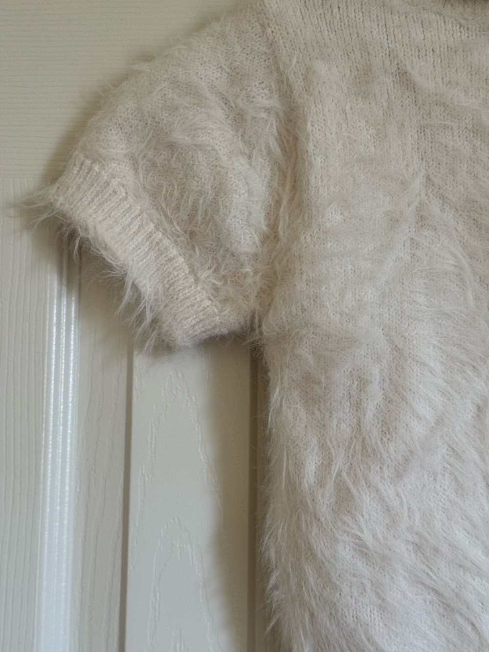 🐩KIMCHI BLUE FUZZY WHITE COLLARED CROP TOP🐩 - Picture 2 of 5